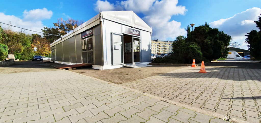 Hala z przeznaczeniem na poczekalnie dla Miasta Wrocław