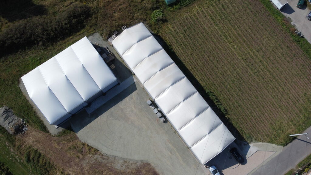 Hale magazynowe z lotu ptaka