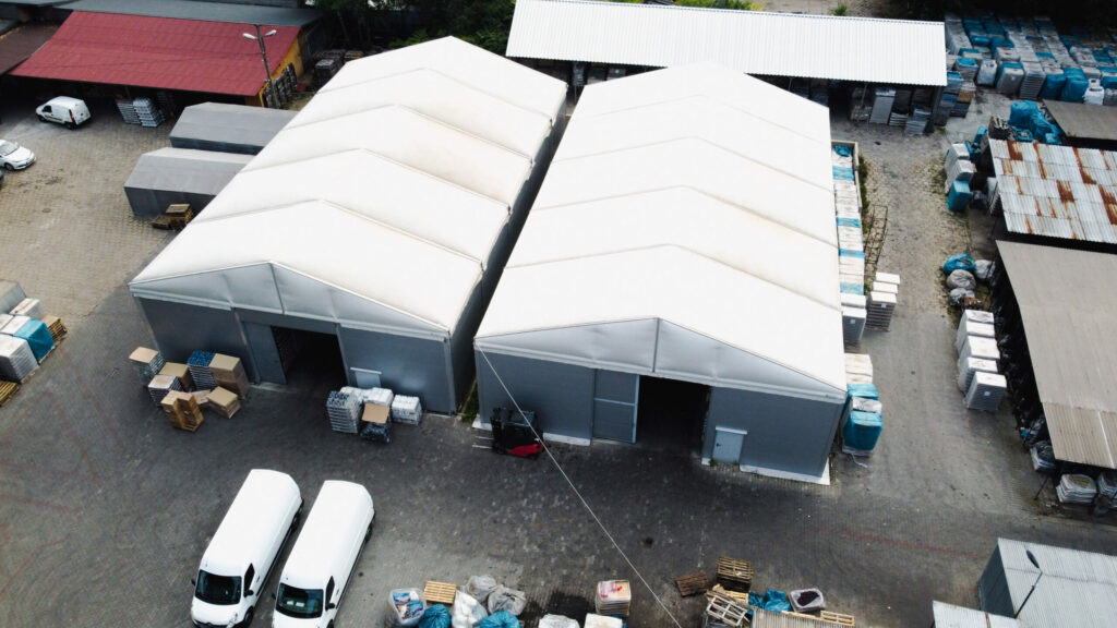 Dwie hale namiotowe magazynowe