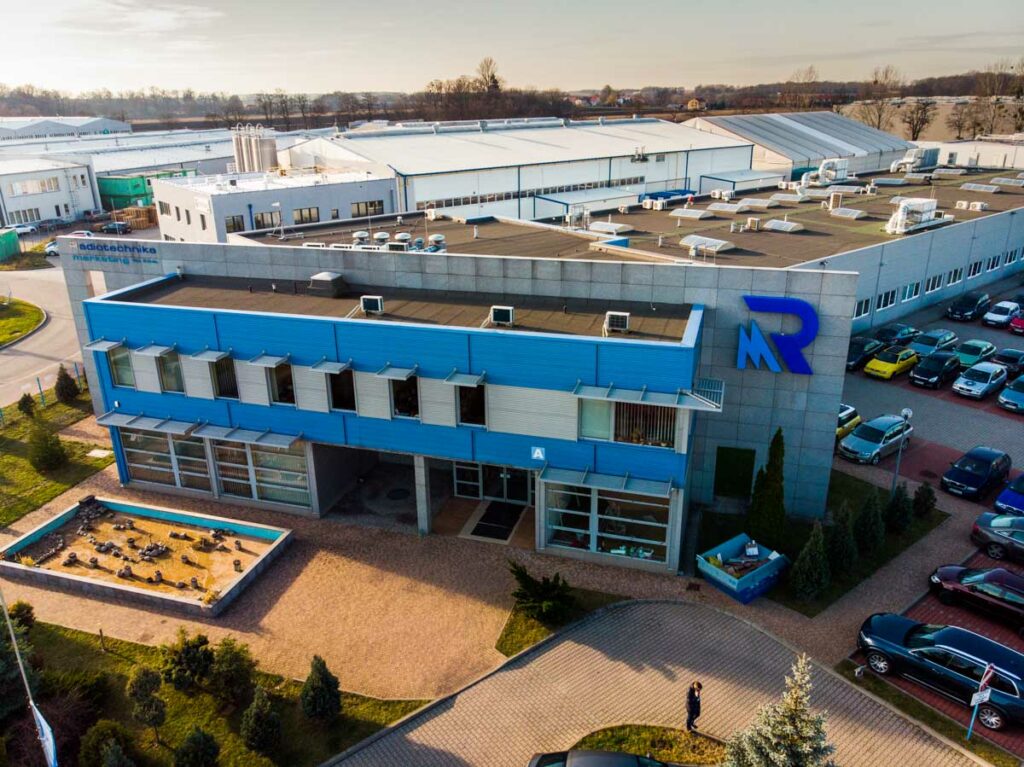 Hale produkcyjno-magazynowe dla Radiotechniki