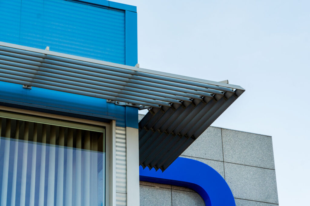 Hale produkcyjno-magazynowe dla Radiotechniki