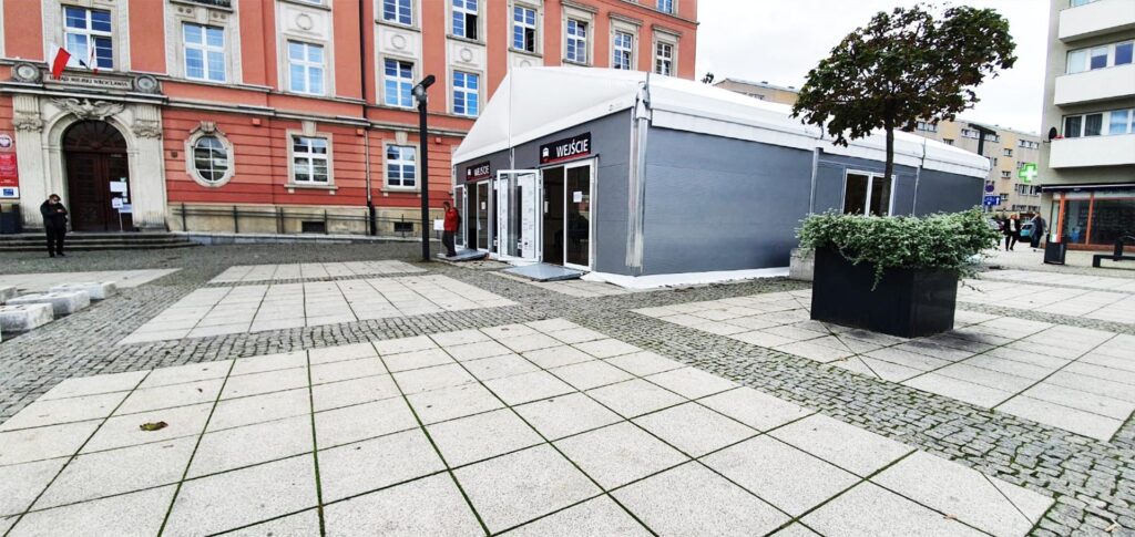 Hala z przeznaczeniem na poczekalnie we Wrocławiu